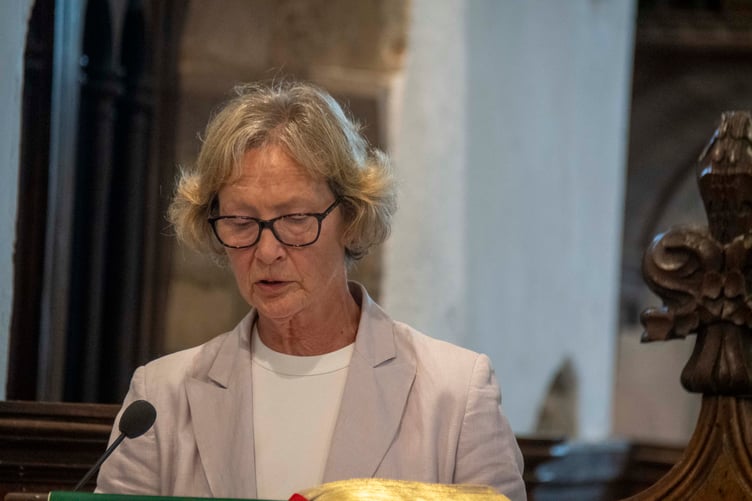 Sarah Jane Gilchrist gives a reading from 1 Peter 2: 1-10.