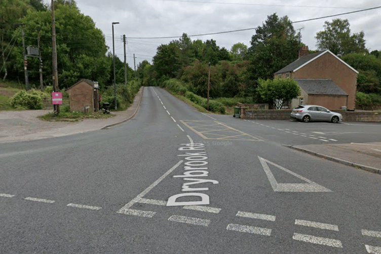 Junction of Morse Road and Drybrook Road