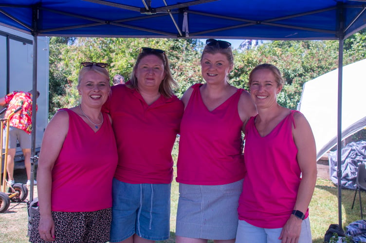 Kirstie Kylie, Natalie Whitehead, Becky Cameron Helen Vine and Helen Vine were part of the Carnival Team.