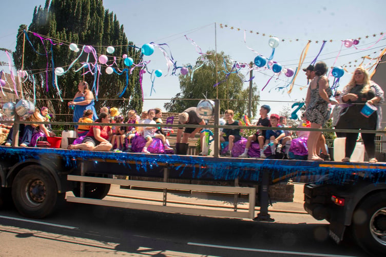The Friends of Aylburton School float.