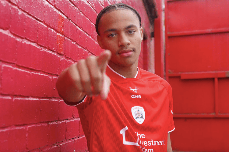 Former Hartpury and Lydney Town forward O’Rian Reid has signed a professional contract with League One side Barnsley.