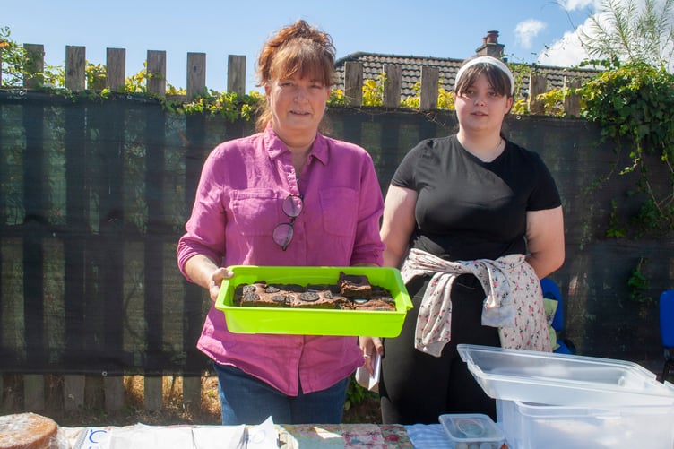 Sonia and Cora Tyrell of the Breakfast and Brunch Cafe on the cake stall.