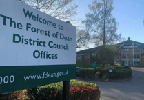 Taynton farmhouse revamp proposed to council