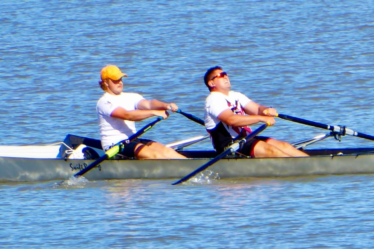 Max and Roan turn on the power in the open doubles