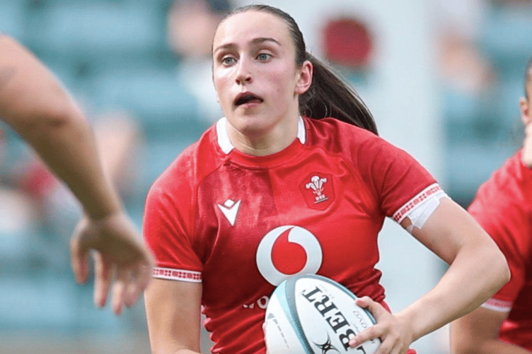 Gloucester-Hartpury full-back Nel Metcalfe has been named in Wales’ squad for their WXV double-header against Japan.